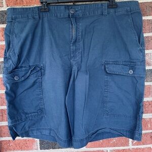 Men’s Izod cargo stretch shorts blue size 40 fisherman Buy now for summer